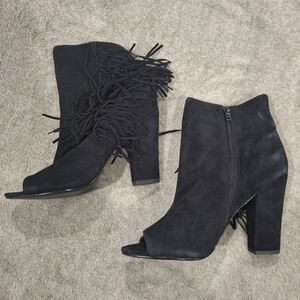 Elegant Black Fringe Heeled Boots